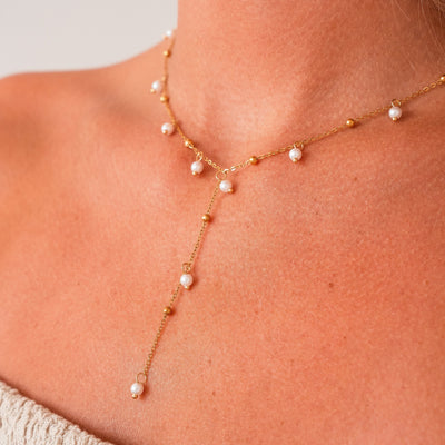 Elegant Pearl Pendant Necklace