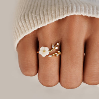 Rise - White Flower Ring
